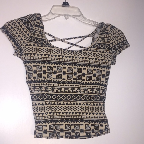 Forever 21 Tops - Cris cross back tribal crop top